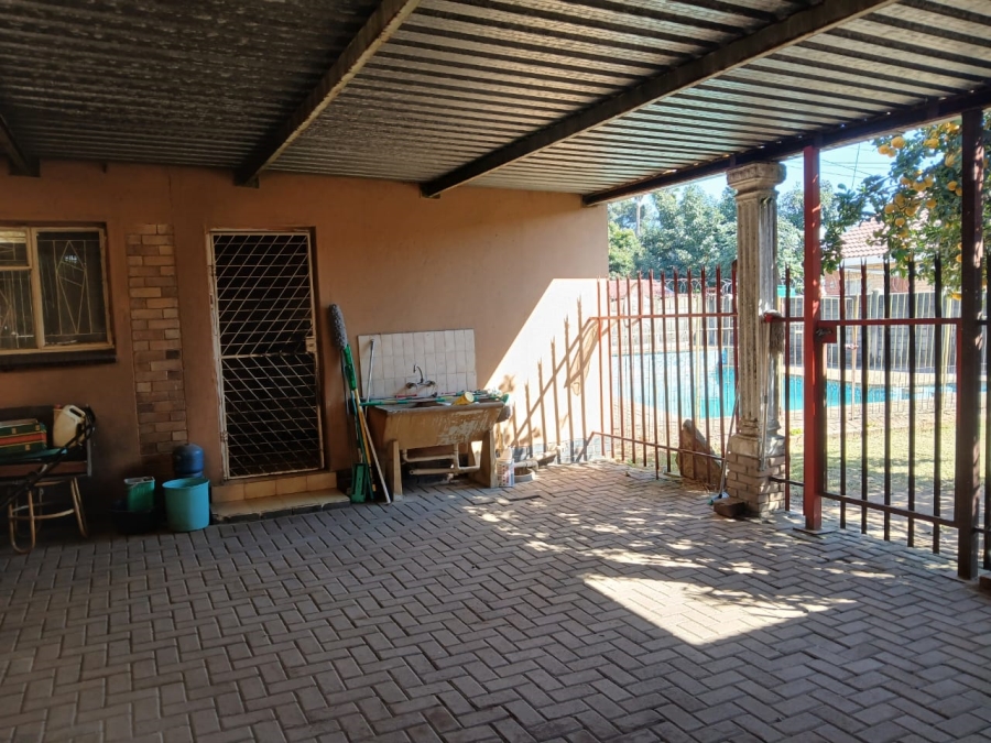 3 Bedroom Property for Sale in Oos Einde North West